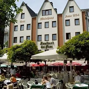 Kunibert Der Fiese Otel